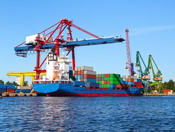 В 2017 году объем грузооборота морских портов увеличился на 9%