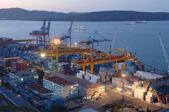В портах Дальнего Востока отмечен рост контейнерооборота