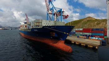 Во Владивостокском порту обработано первое судно по линии Intra Asia 1